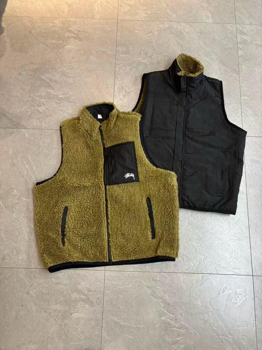 斯图西两面穿的马甲..很有范儿...男女同款 商品图0