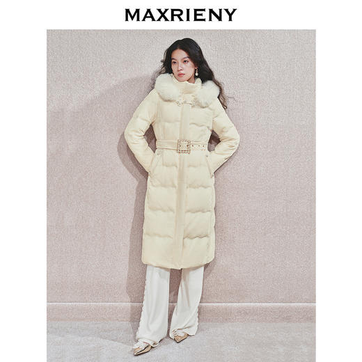 MAXRIENY【时髦暖冬-商场同款】复古新中式亮片刺绣丝绒羽绒服女(货号:MC85DC514) 商品图1