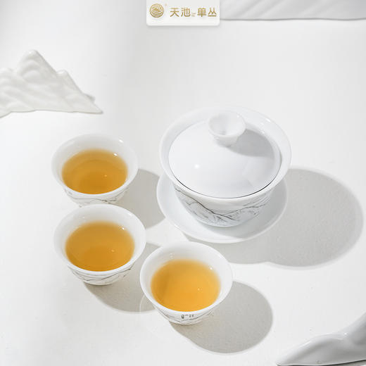 天池·甄藏·初欣·杏仁香
116g/盒 商品图6