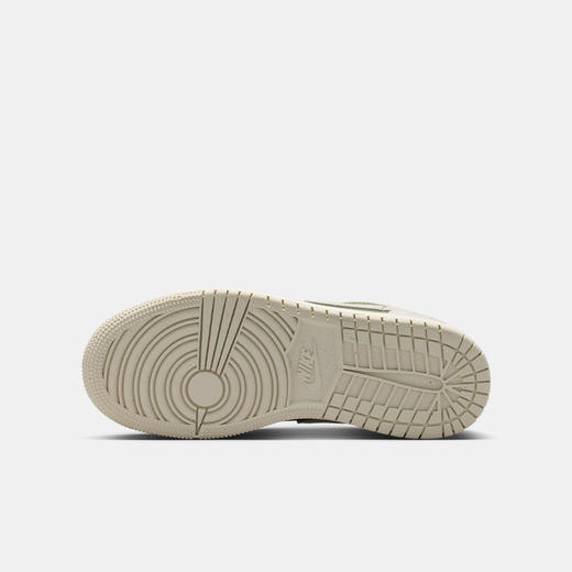 Air Jordan 1 Low SE 大童运动鞋 HV4396 商品图1