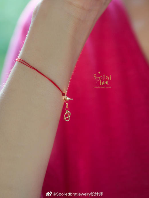 SpoiledBrat Jewelry双层碱水面包幸运红绳手链 商品图1