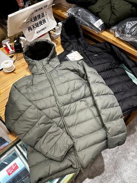 无折扣 现货十几件，SZN的HOODY排骨羽绒服..看刺绣就知道..谁买谁赚，男女同款