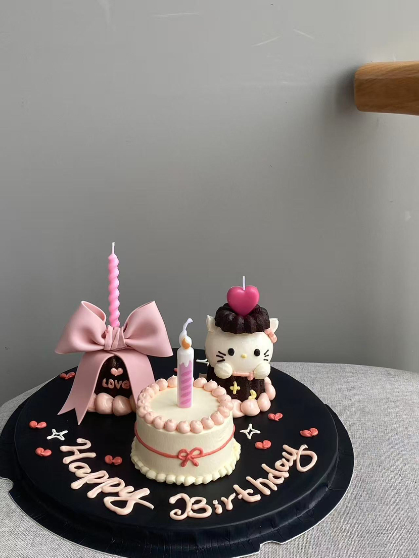 「女孩」可露丽造型小蛋糕 蜡烛颜色随机