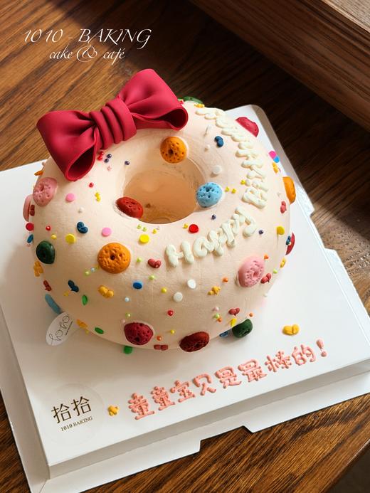 「是甜甜圈蛋糕呀！」造型甜甜圈·翻糖蝴蝶结·100%动物奶油（附图8寸·提前3天预订） 商品图3