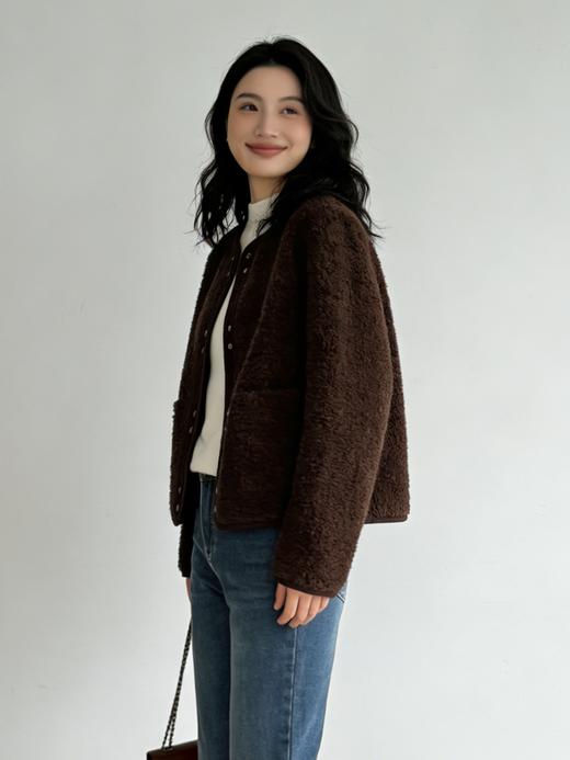 L1臣禾	【小香风羊羔毛大衣-短款】正肩拼接颗粒绒保暖外套	JZ254250375 商品图6