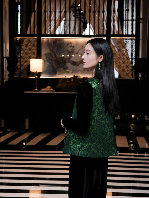 盛唐牡丹 | 扇子纹真丝漳缎串珠马甲 商品图6