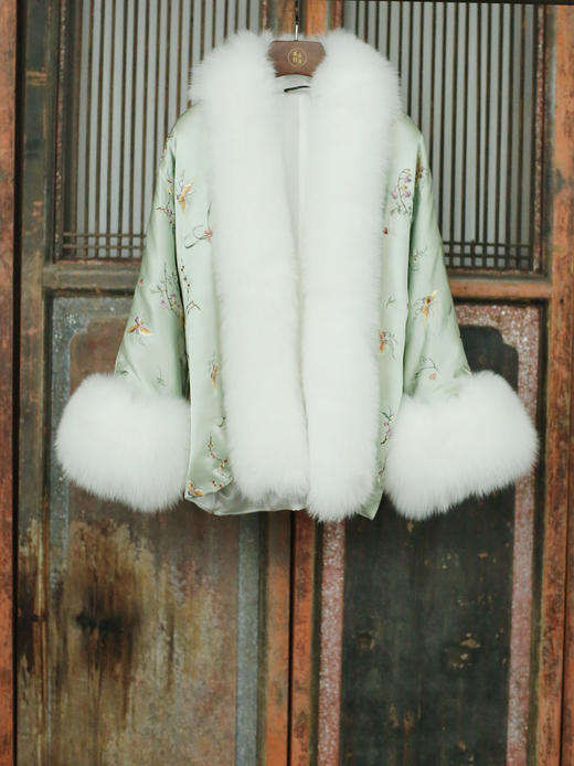 盛唐牡丹盛奢系列 | 煦色韶光手推绣真丝皮草棉外套 商品图0