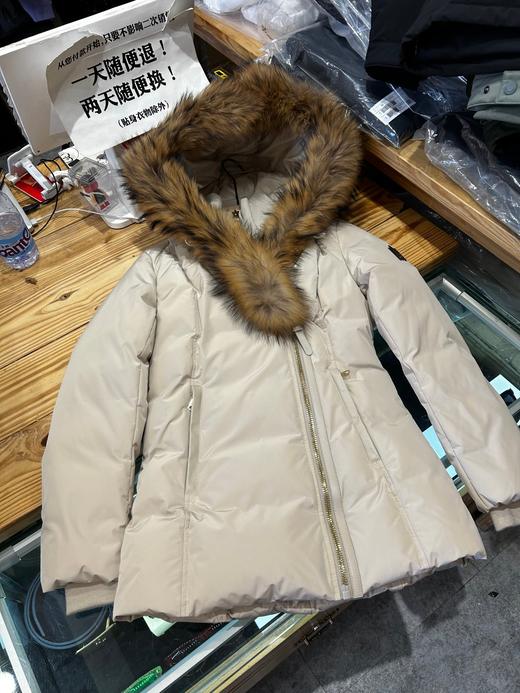 现货 专柜一万多的MACKAGE女士羽绒服...只有几件，速度.. 商品图5