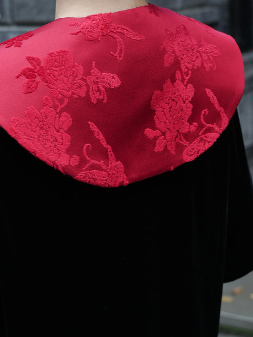 盛唐牡丹 | 蝶恋花真丝漳缎披肩 商品图3