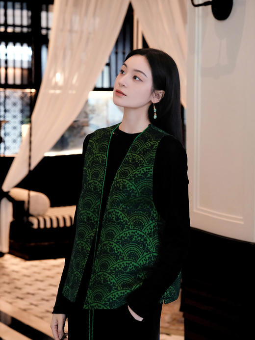 盛唐牡丹 | 扇子纹真丝漳缎串珠马甲 商品图5