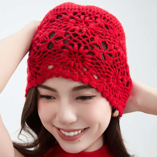 VogoPetite 70%羊毛30%羊绒 手工针织钩花镂空堆堆帽子 BP141D0014 商品图2