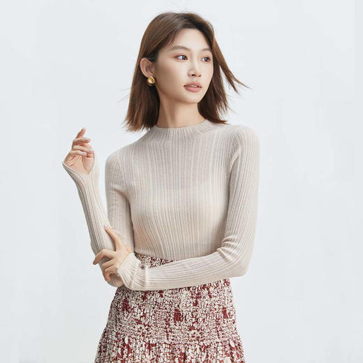 VogoPetite羊毛羊绒 精纺不规则坑条长袖打底衫 BP141D0008 商品图1