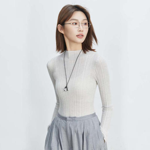 VogoPetite羊毛羊绒 精纺不规则坑条长袖打底衫 BP141D0008 商品图4