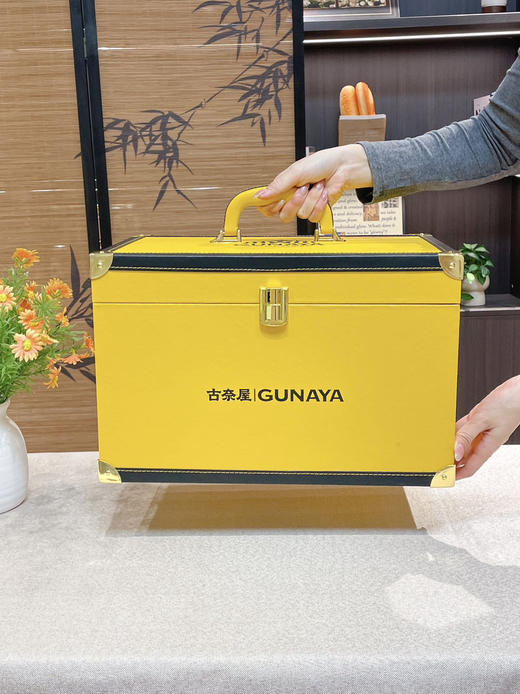 古奈屋零食皮箱礼盒   送礼佳选 商品图1