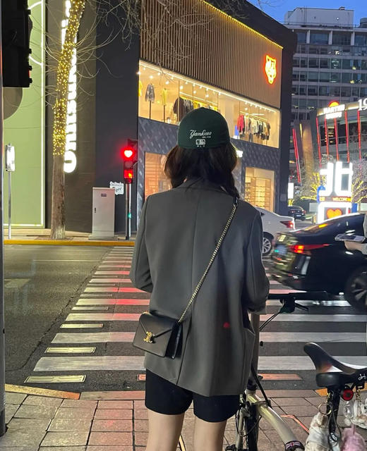 Celine MARGO 黑金 box牛皮 斜挎包 商品图2