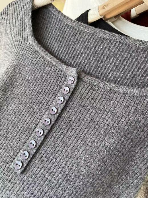 清了！清！不支持退货【自营】【极简毛衣】方领纽扣～百搭简约弹力毛衫-喜出 商品图2