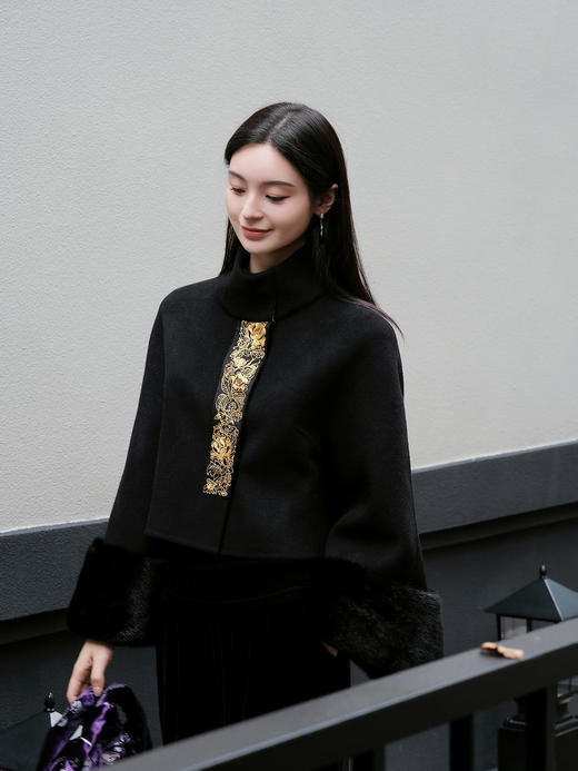 盛唐牡丹 | 手工盘金绣双面穿羊毛外套 商品图7