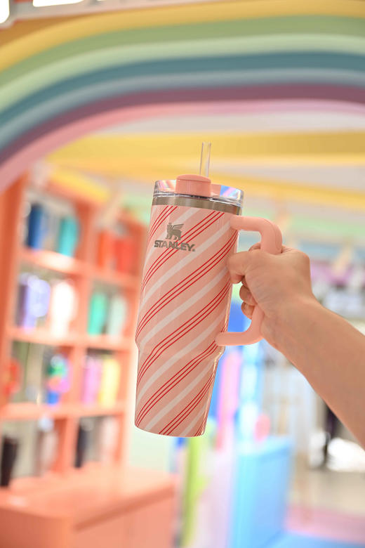 STANLEY 高颜值时尚巨无霸吸管杯居家保温水杯子 圣诞心意礼 商品图1