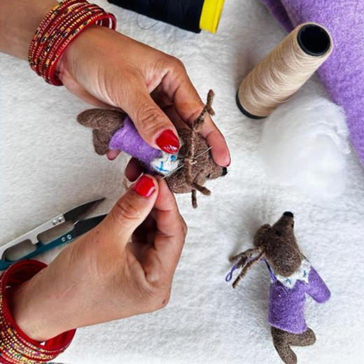 北京仓｜Felt So Good-Rudy Dachshund Dog-紫毛衣腊肠狗 鲁迪 羊毛毡 圣诞挂件［英国设计师］ 商品图4