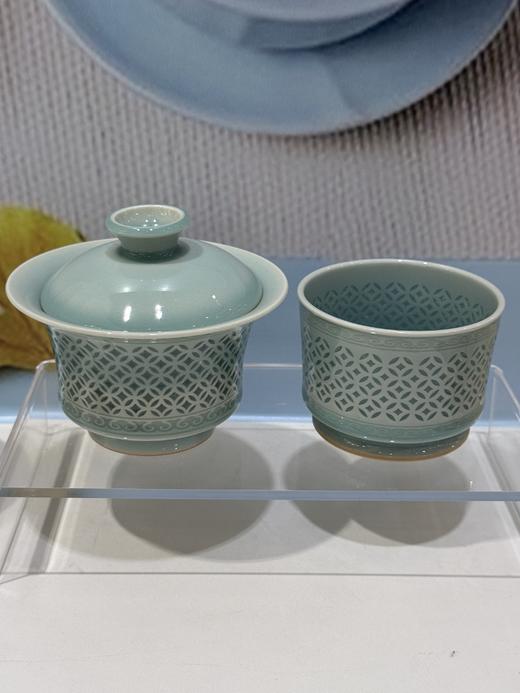 本土斋青瓷粉青玲珑手工马蹄两才盖碗高端功夫茶器镂空重工盖碗青瓷玲珑盖碗容天杯红豆系列青瓷盖碗 商品图4