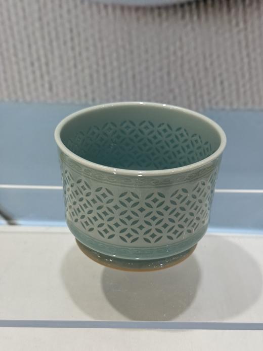 本土斋青瓷粉青玲珑手工马蹄两才盖碗高端功夫茶器镂空重工盖碗青瓷玲珑盖碗容天杯红豆系列青瓷盖碗 商品图5