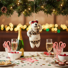 北京仓｜Felt So Good-Diva Polar Bear-魅力天后北极熊 羊毛毡 圣诞挂件［英国设计师］