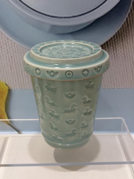 清新中式陶瓷咖啡杯绿色浮雕马上有钱纹装饰家用杯子新年礼物本土斋奔马纹青瓷可乐杯 商品图4