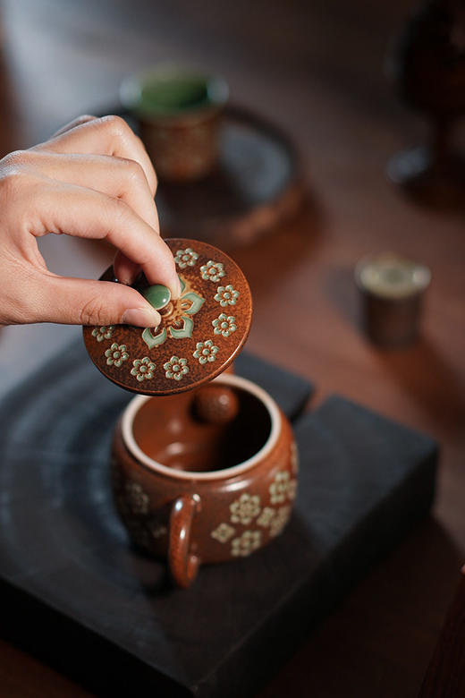 【样品】敦煌风宝相花茶壶单壶泡茶专用茶水分离家用陶瓷功夫茶具大唐宝相花青瓷一壶5杯茶具套装 商品图2