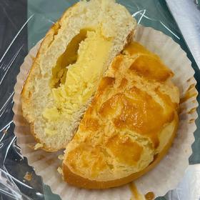 奶酥菠萝包