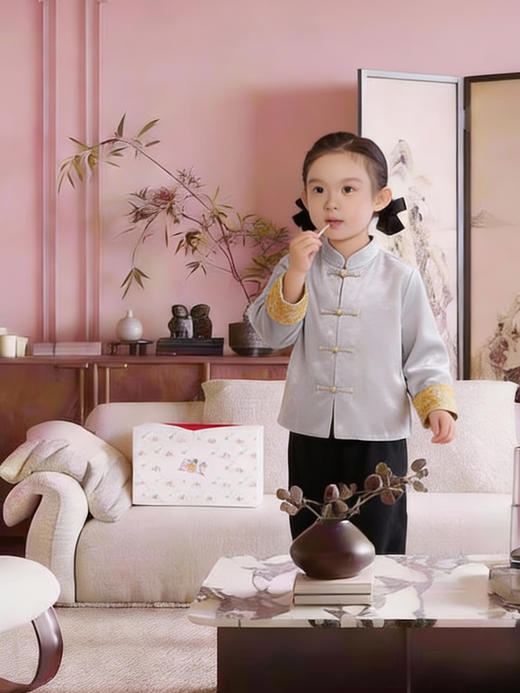 盛唐牡丹 | Kids蓝灰色马跃新春双穿外套&PeaceBio面霜&身体乳×东方境礼盒 商品图1