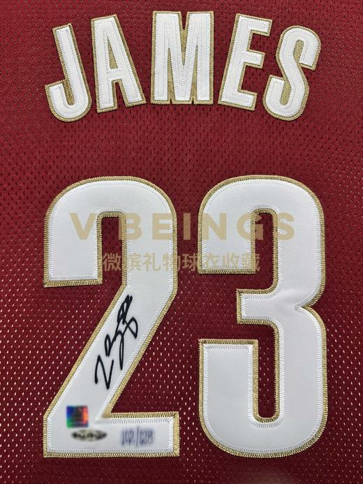 收藏系列 詹姆斯 骑士队23号红色限量版 亲笔签名球衣 商品图2