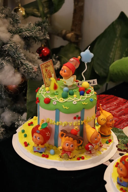 可爱星星人蛋糕（星星人下单前请联系客服挑选） 商品图1