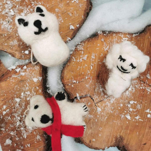 北京仓｜Felt So Good-Pedro Polar Bear-红围巾北极熊 佩德罗 羊毛毡 挂件［英国设计师］ 商品图5