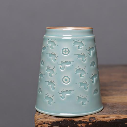 清新中式陶瓷咖啡杯绿色浮雕马上有钱纹装饰家用杯子新年礼物本土斋奔马纹青瓷可乐杯 商品图1