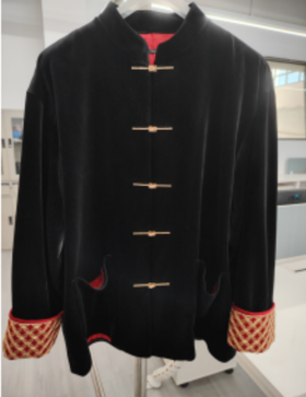 东方境X郭培|招财进宝丝绒新中式外套-袖口红色