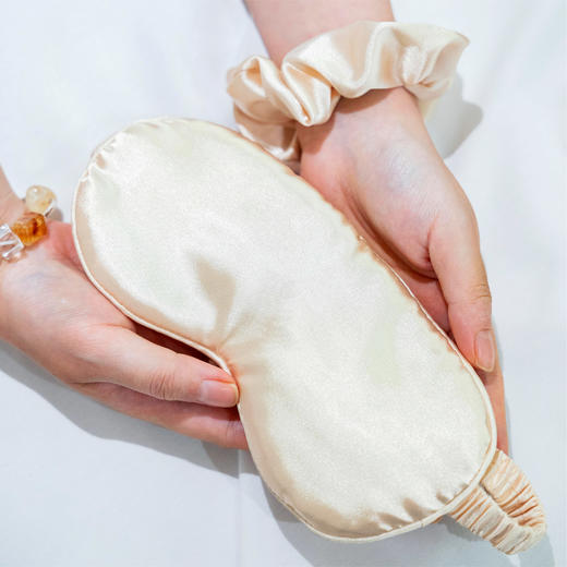 羽诗制造出品 东方轻养肩颈热敷条一碗汤圆按摩锤仿真丝眼罩发圈新中式竹节托特包文创礼盒 商品图3