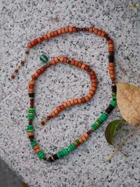 SpoiledBrat Jewelry绿松石 石榴石和檀香木的长链/多层手链
