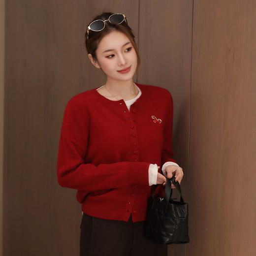 【特价不退换】【预售7天】良木礼小红马山羊绒开衫（3301F） 商品图7