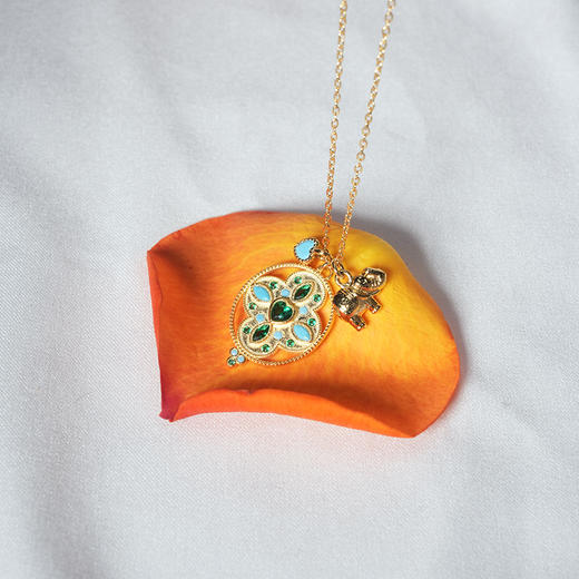 订购10周到｜DELPHES-GARDENIA-栀子花 护符花 大象 松石 绿色 吊坠 项链［法国设计师］ 商品图3