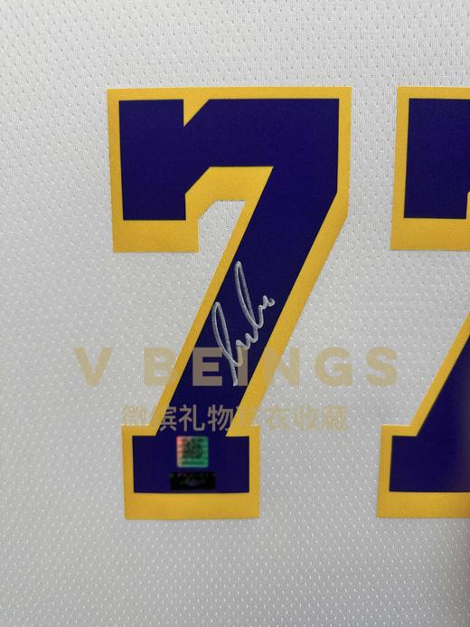 收藏系列 卢卡东契奇 湖人队主场 白色 亲笔签名球衣 商品图2