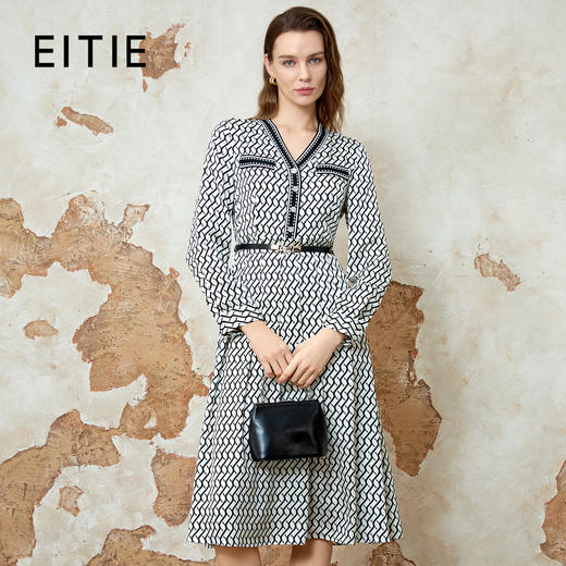 EITIE爱特爱温柔气质V领收腰显瘦印花连衣裙春季新款8107801 商品图0