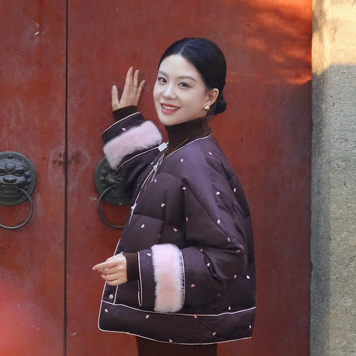 【特价不退换】【预售7天】良木礼水貂鹅绒服(D251103457) 商品图4