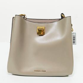 CHARLES&KEITH 水桶包2019新款ins时尚宽肩带撞色百搭单肩斜挎包女包波浪形宽肩带肩背包