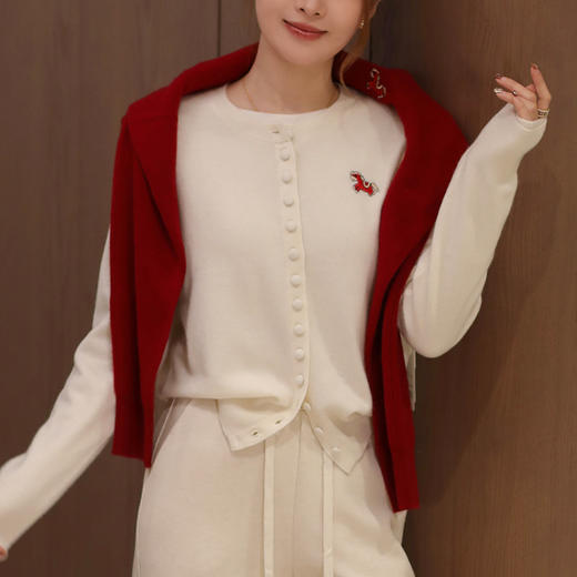 【特价不退换】【预售7天】良木礼小红马山羊绒开衫（3301F） 商品图4