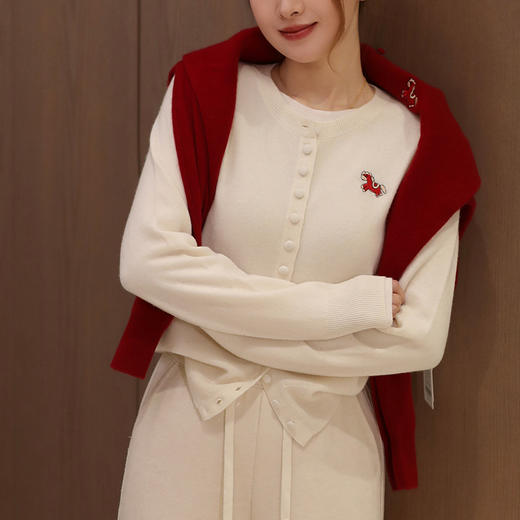 【特价不退换】【预售7天】良木礼小红马山羊绒开衫（3301F） 商品图6