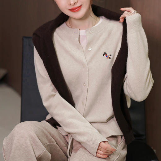 【预售7天】良木礼绣山羊绒开衫（3303F） 商品图1