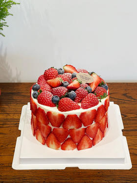 草莓多多蛋糕
