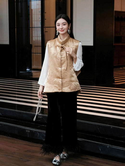 盛唐牡丹| 风清影竹重缎香云纱棉马甲 商品图0