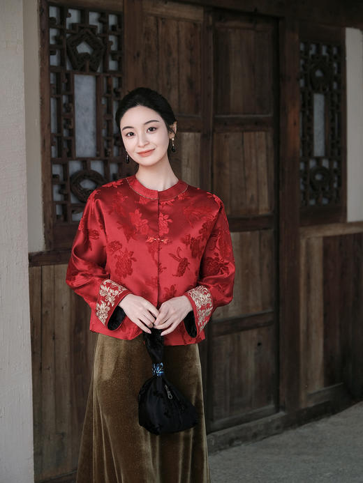 盛唐牡丹| 蝶恋花漳缎盘金绣外套 商品图5