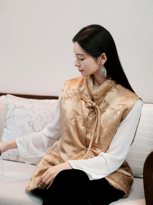 盛唐牡丹| 风清影竹重缎香云纱棉马甲 商品图4